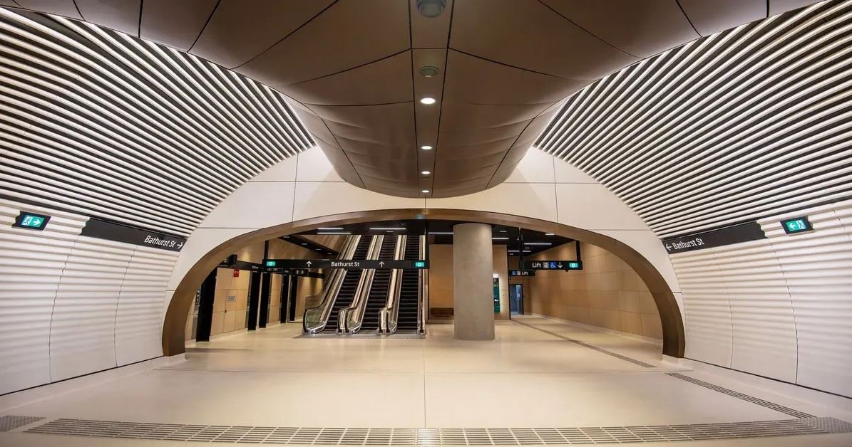 Diğer metro istasyonları benzemiyor diye ödül aldı! Günde 15 bin kişi kullanıyor