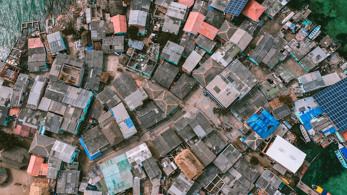 Bir avuç adada bin kişi dip dibe yaşıyor: Bisiklet koymaya bile yer yok