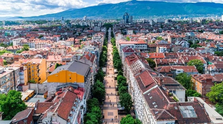 Komşu ülke seçimden çıkamıyor: Artık halk bıktığı için oy vermeye bile gitmiyor
