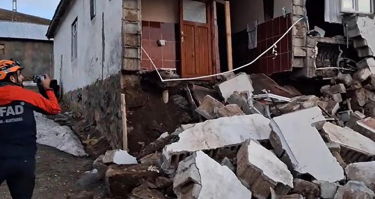 Son dakika... Ağrı'da 4.3 büyüklüğünde deprem