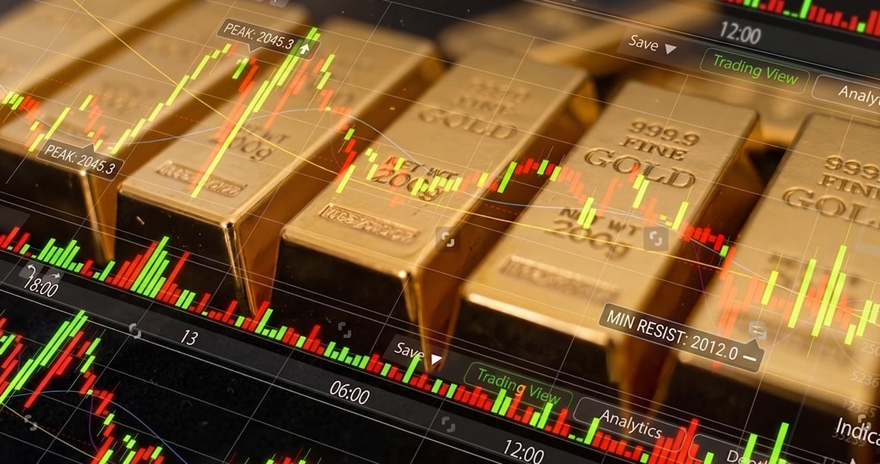 Altının aklı karıştı! Bir iniyor bir çıkıyor yatırımcının başı döndü