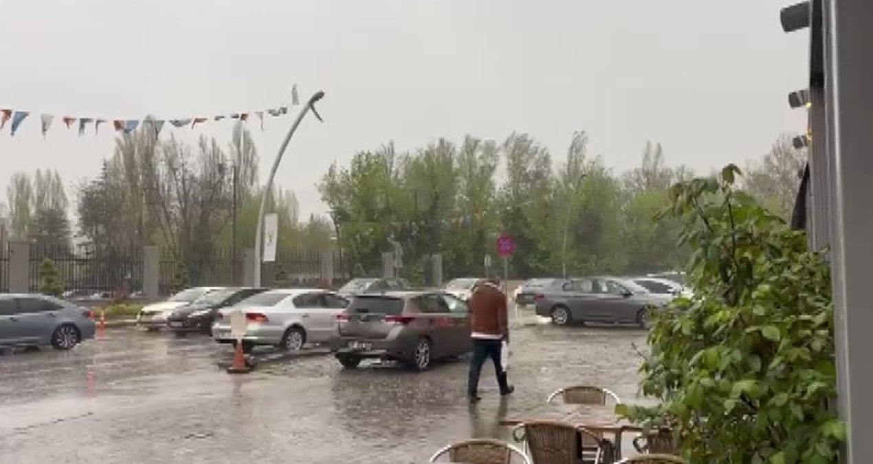Ankara'da sağanak etkili oldu, valilikten halka uyarı geldi
