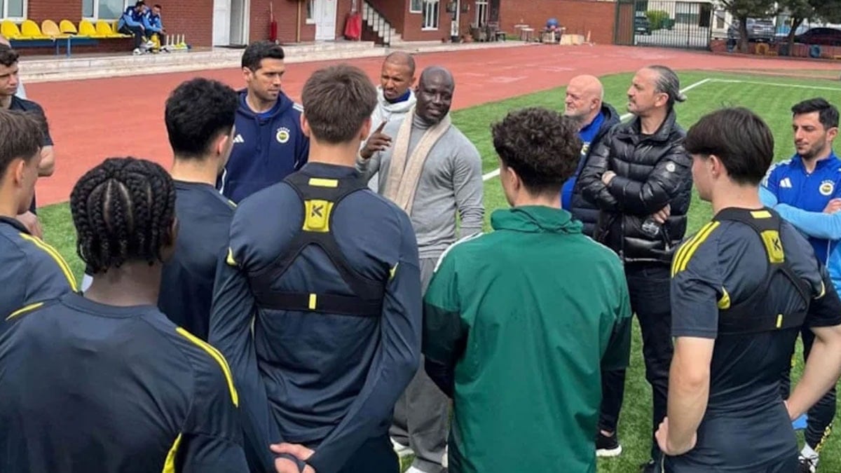 Fenerbahçe'nin eski yıldızından Kadıköy ziyareti