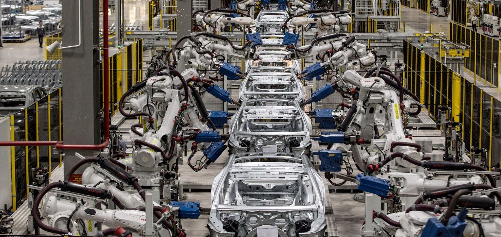 Otomotiv devi Çin'in gerisinde kalmamak için hataları görmezden gelecek