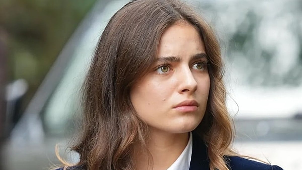 Kıyafeti tartışma yaratmıştı: Ava Yaman sessizliğini bozdu