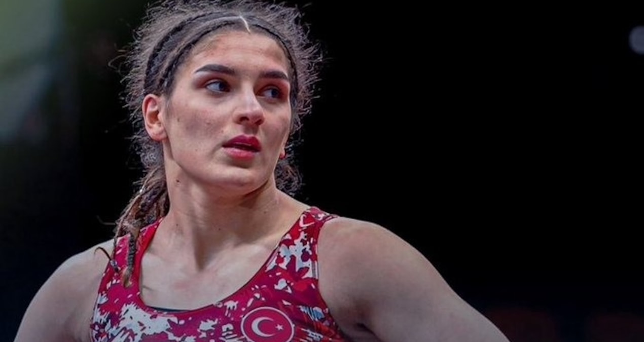 Türkiye güreşte iki altın ve bir bronz madalya maçına çıkacak