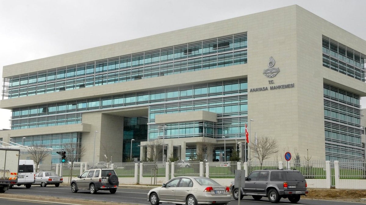 AYM’den 10 siyasi parti için karar