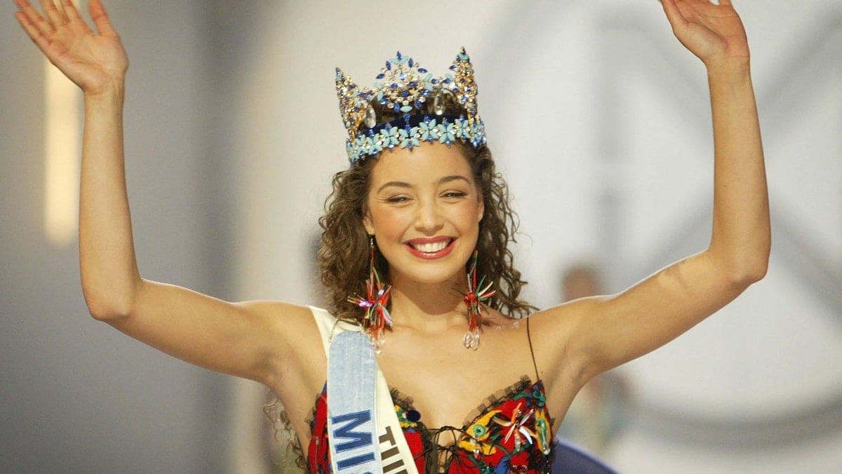 Önce Türkiye sonra Dünya güzeli oldu… Şimdi sahneden sahneye koşuyor