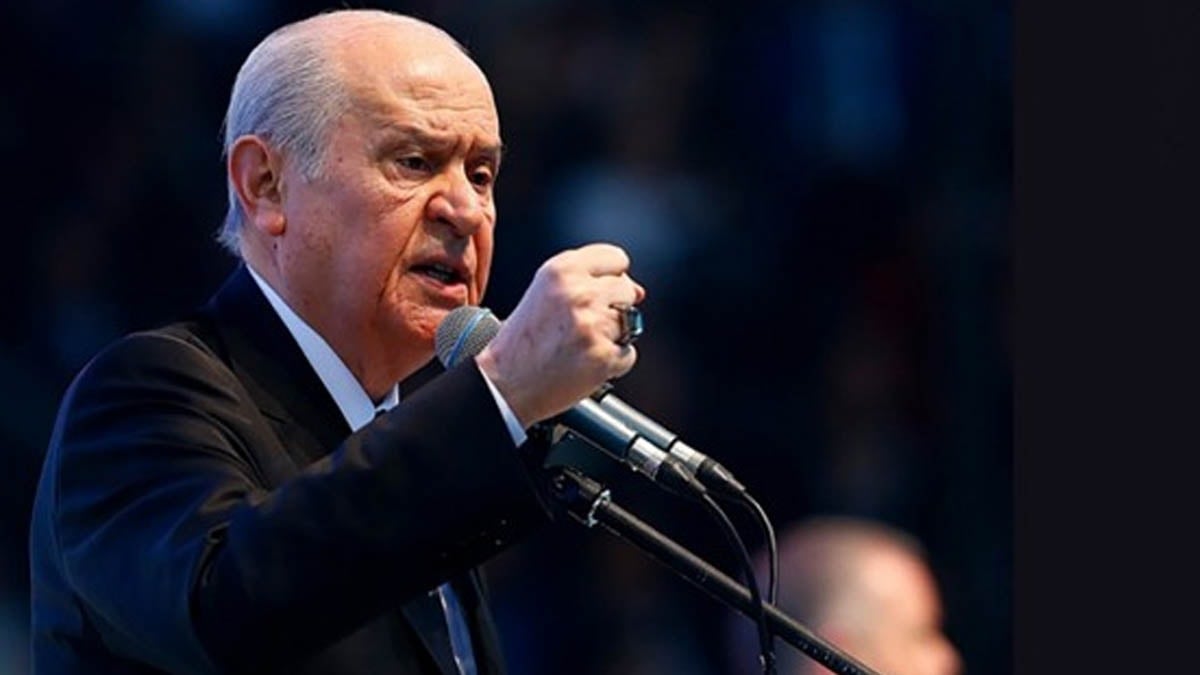 MHP'de deprem üstüne deprem! Bir şehrin daha üstü çizildi