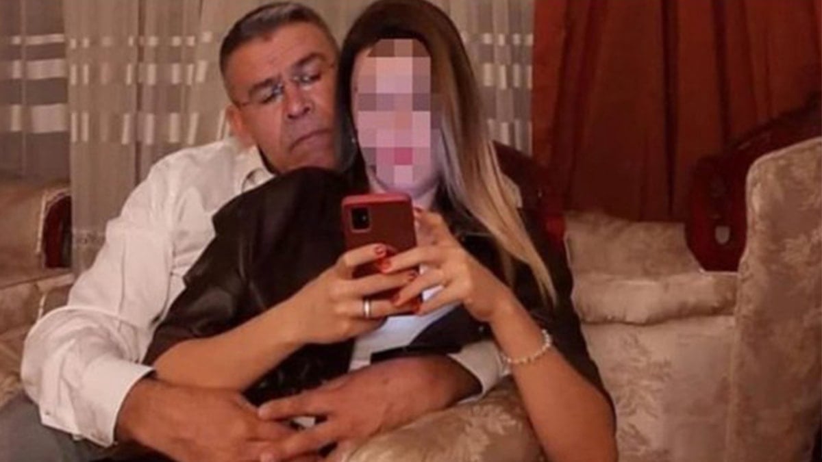 60’lık AKP’li başkan 22 yaş küçük sevgilisini belediyesinde işe aldı