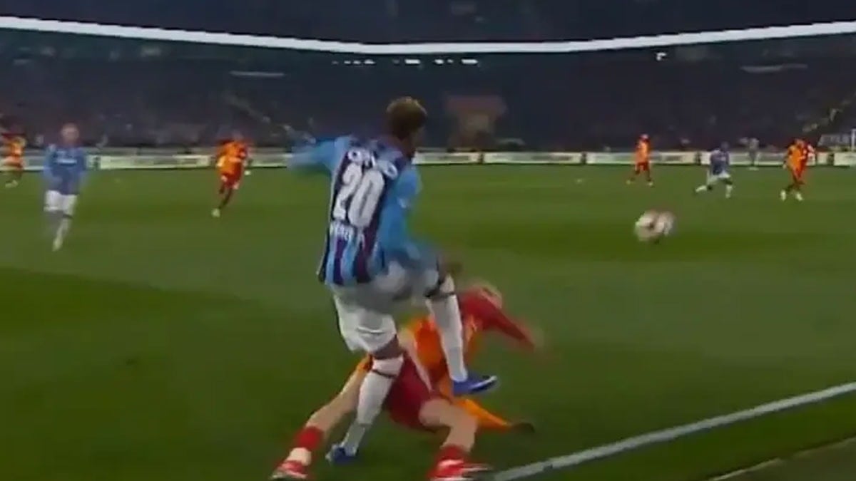 Trabzonspor-Galatasaray maçının VAR kayıtları açıklandı: Karar bu yüzden değişmemiş