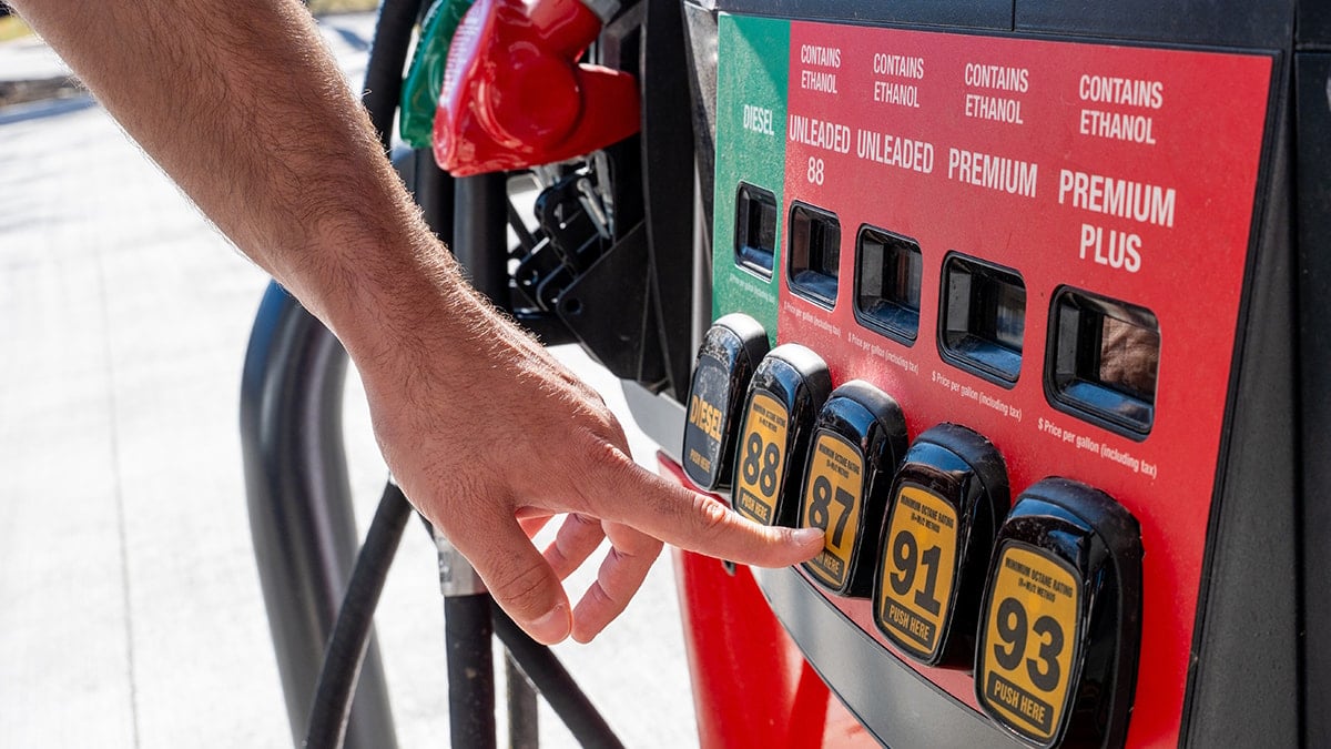 ABD'de benzin fiyatları sert yükseldi