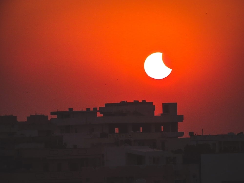 Bu yıl bitmeden Dünya karanlığa gömülecek: 'sakın bakmayın' dediler