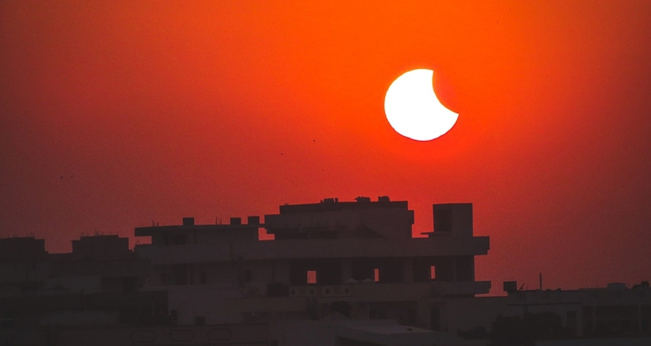 Uzmanlar tarih verdi: Bu yıl bitmeden Dünya karanlığa gömülecek