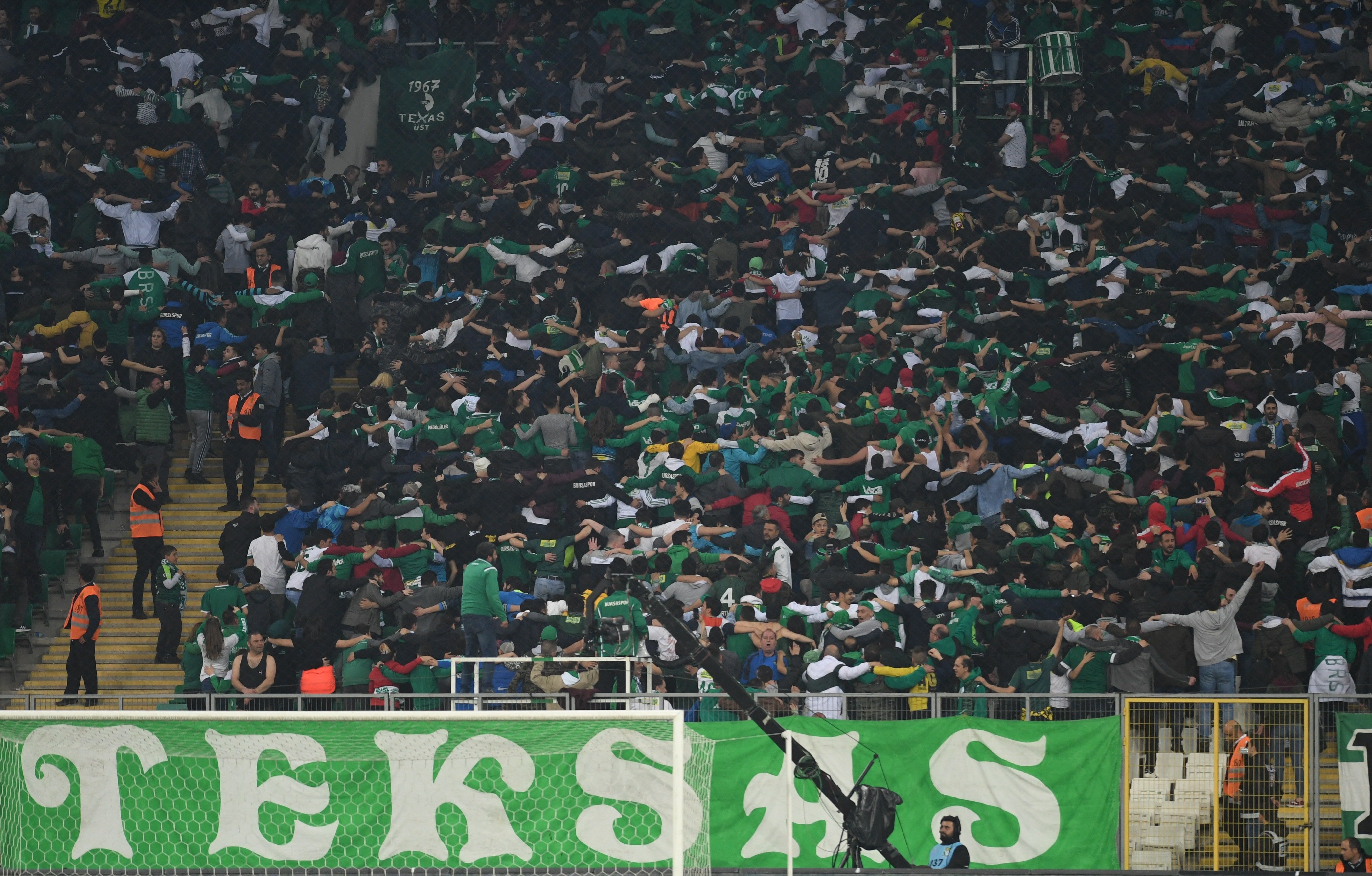 Tribünler bir anda patladı: Teksas'tan CHP'li başkana destek 