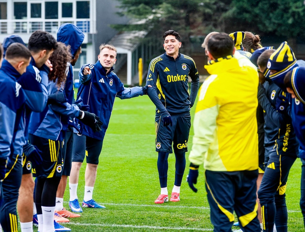 Fenerbahçe’de yıldız futbolcu aylar sonra geri döndü