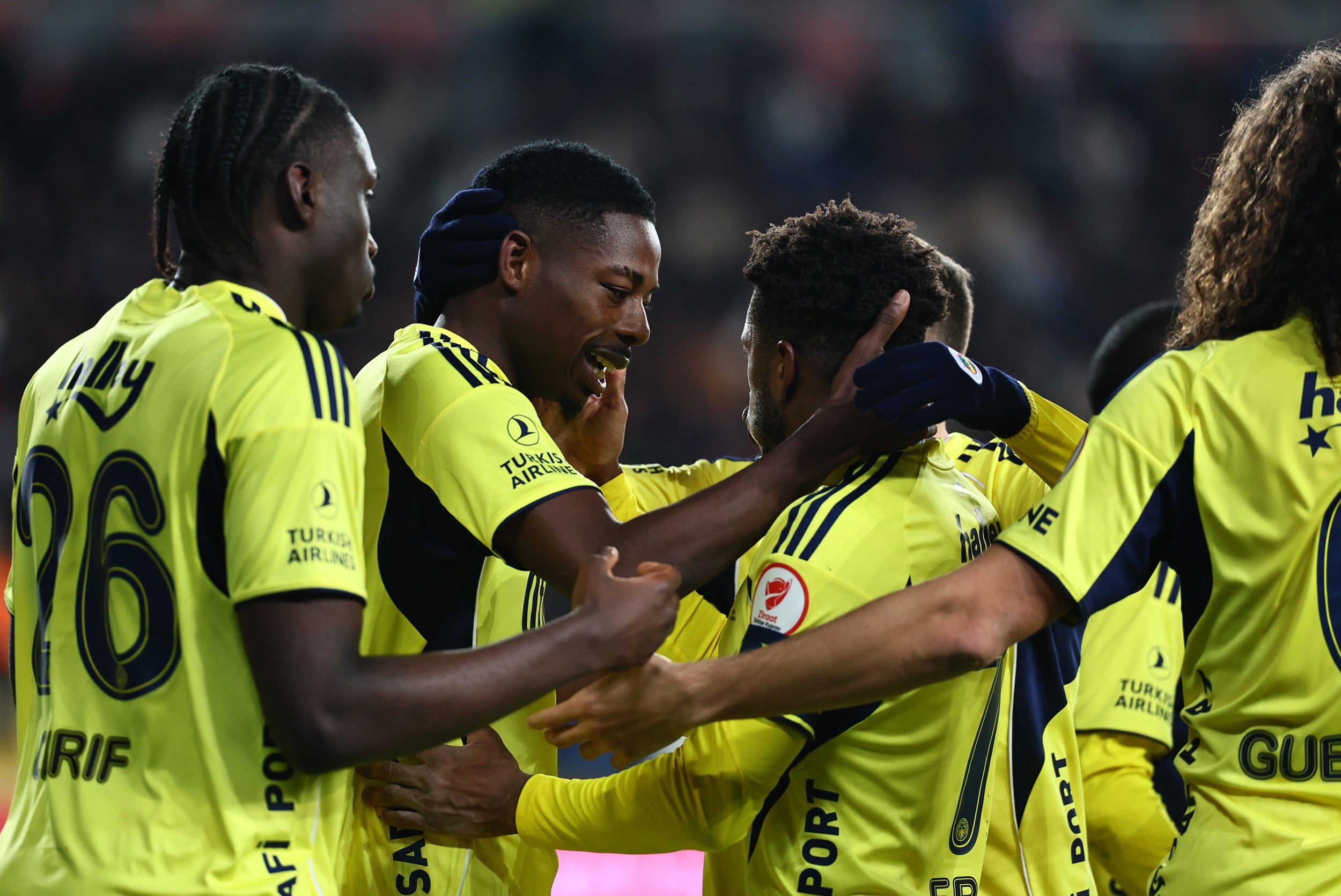 Fenerbahçe'nin 100 milyon Euro'su buhar oldu