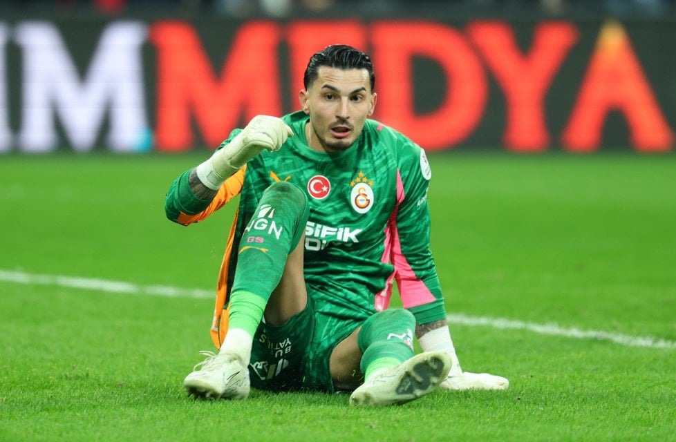 Uğurcan Çakır derbi öncesi hastanelik oldu!