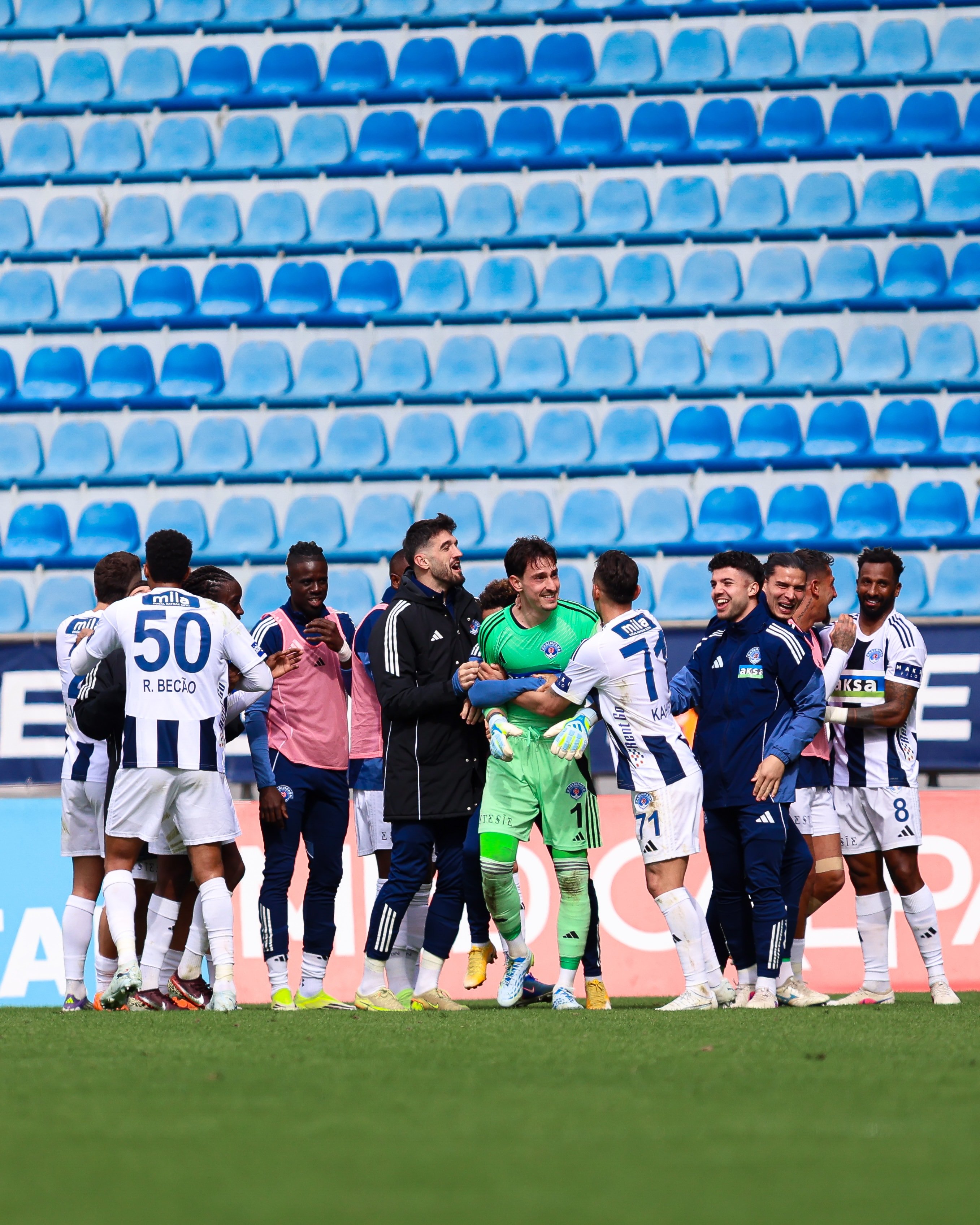 Gianniotis kaleden kaleye attı! Süper Lig'de ilk 10'a girdi