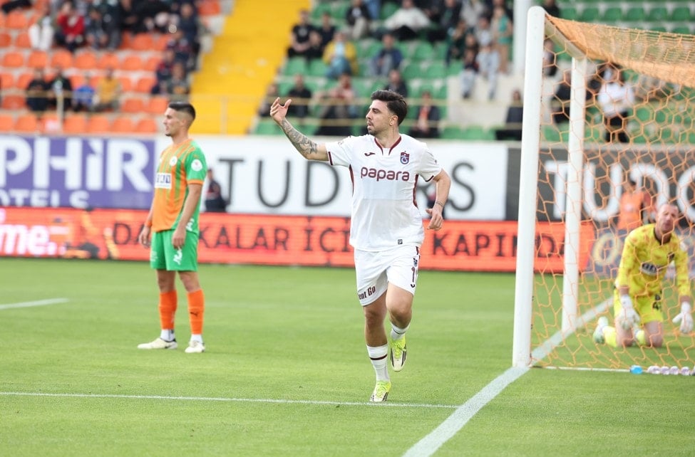 Ozan Tufan, Trabzonspor'da küllerinden doğuyor