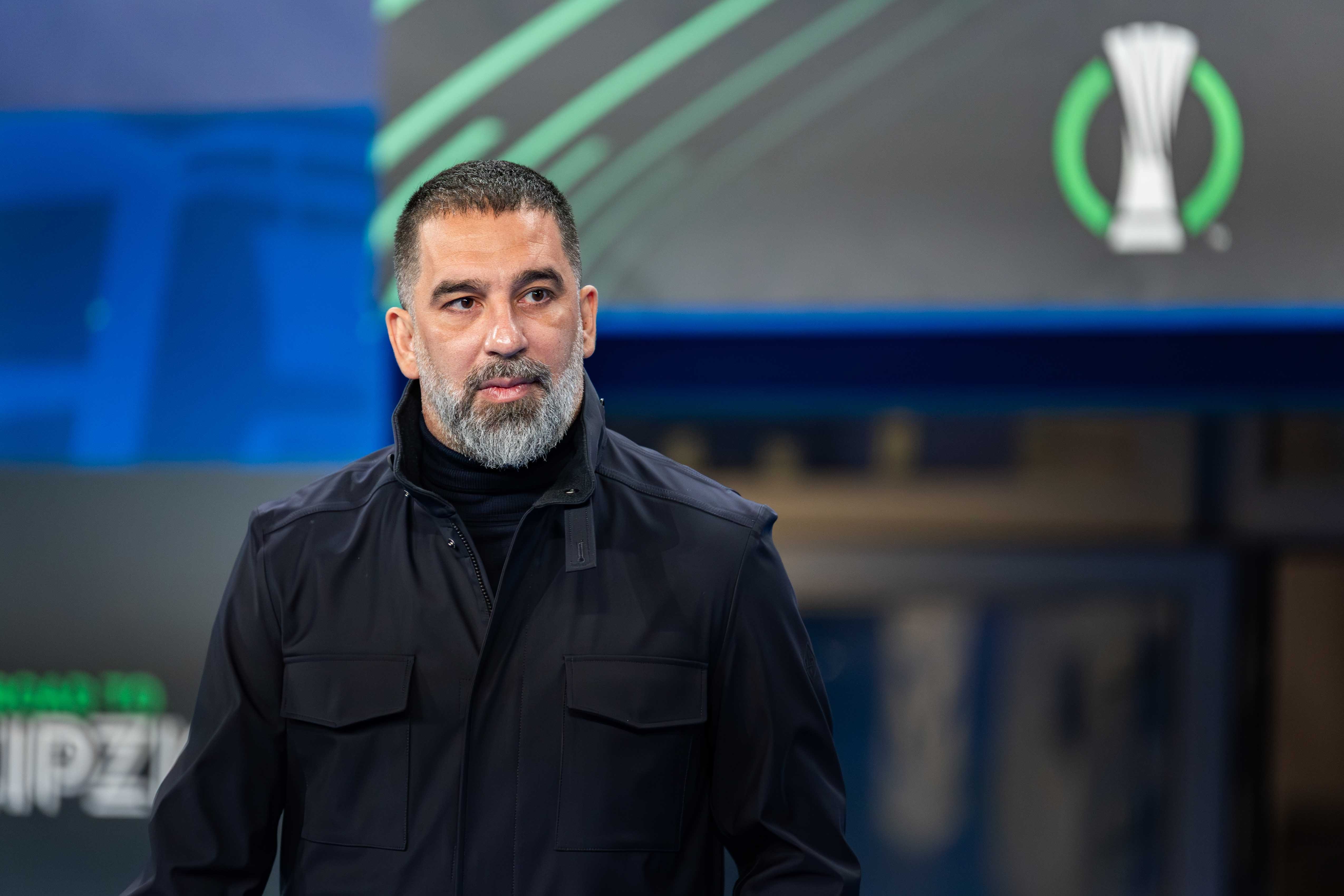 UEFA'dan Arda Turan'a şok ceza