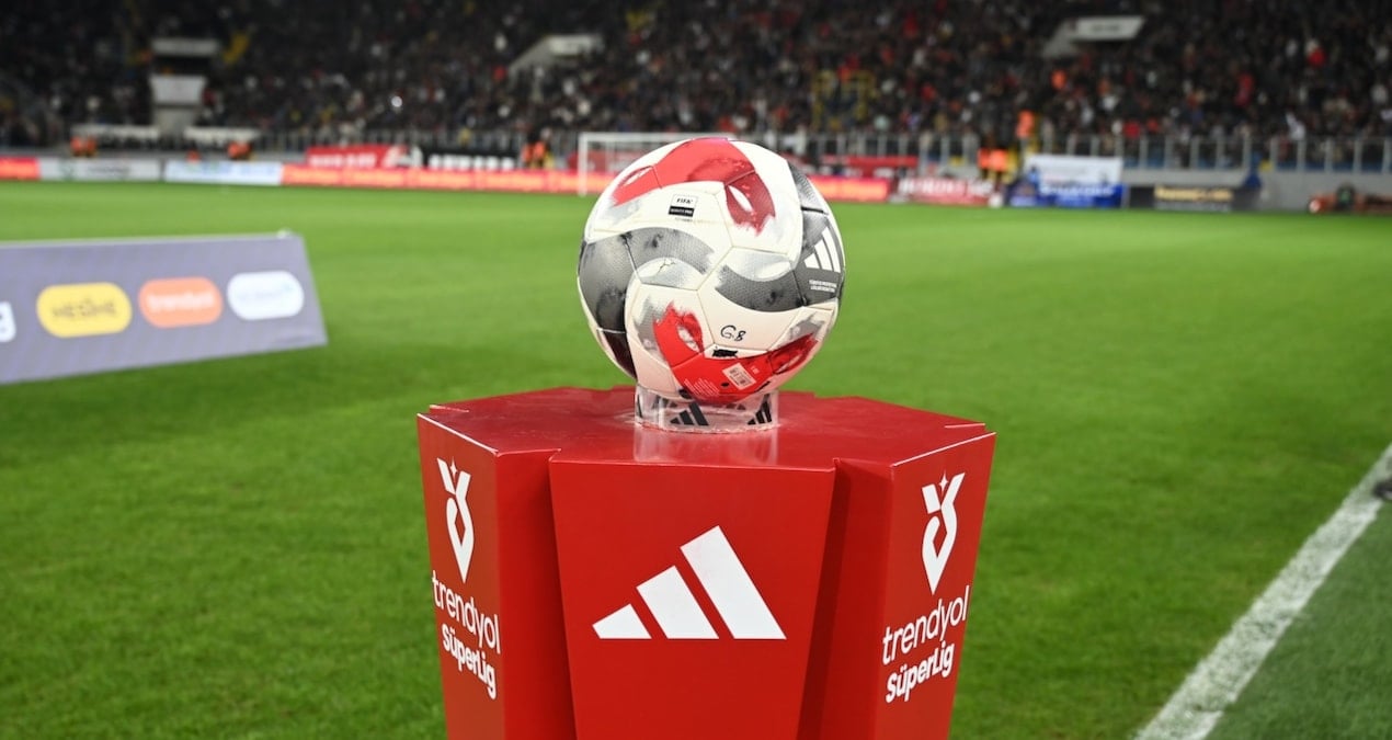 Süper Lig'de maç programı açıklandı! 3 dev maç aynı saatte