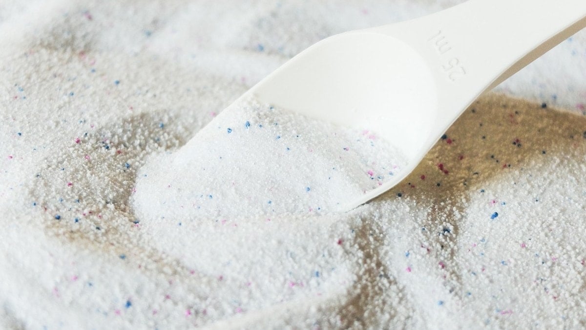 Yıllardır gözümüzün önündeydi: Toz deterjandaki renkli taneciklerin sırrı açıklandı