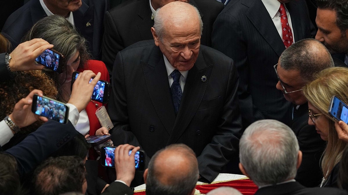 Bahçeli'den Galatasaray - Fenerbahçe derbisine olay yorum