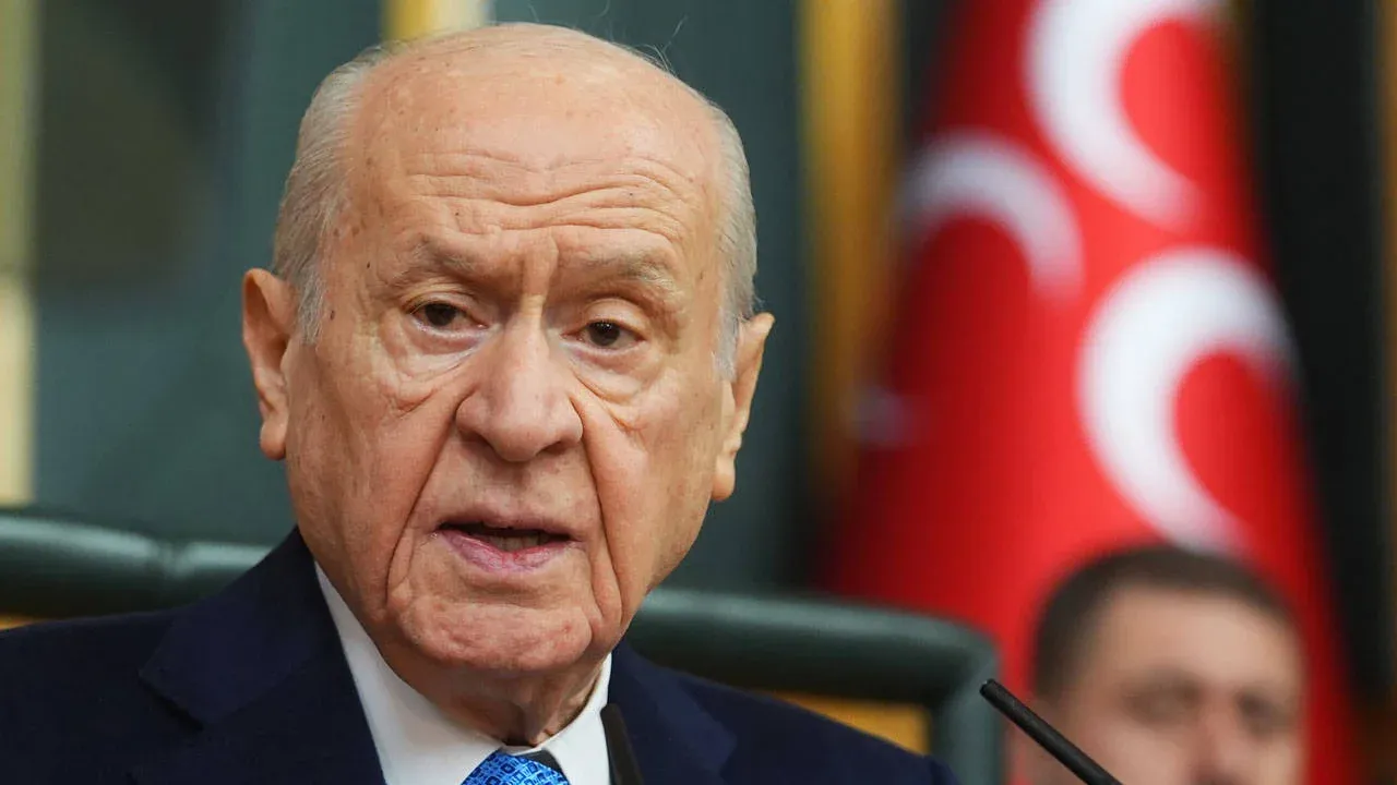 MHP'de deprem üstüne deprem! İki şehrin daha üstü çizildi