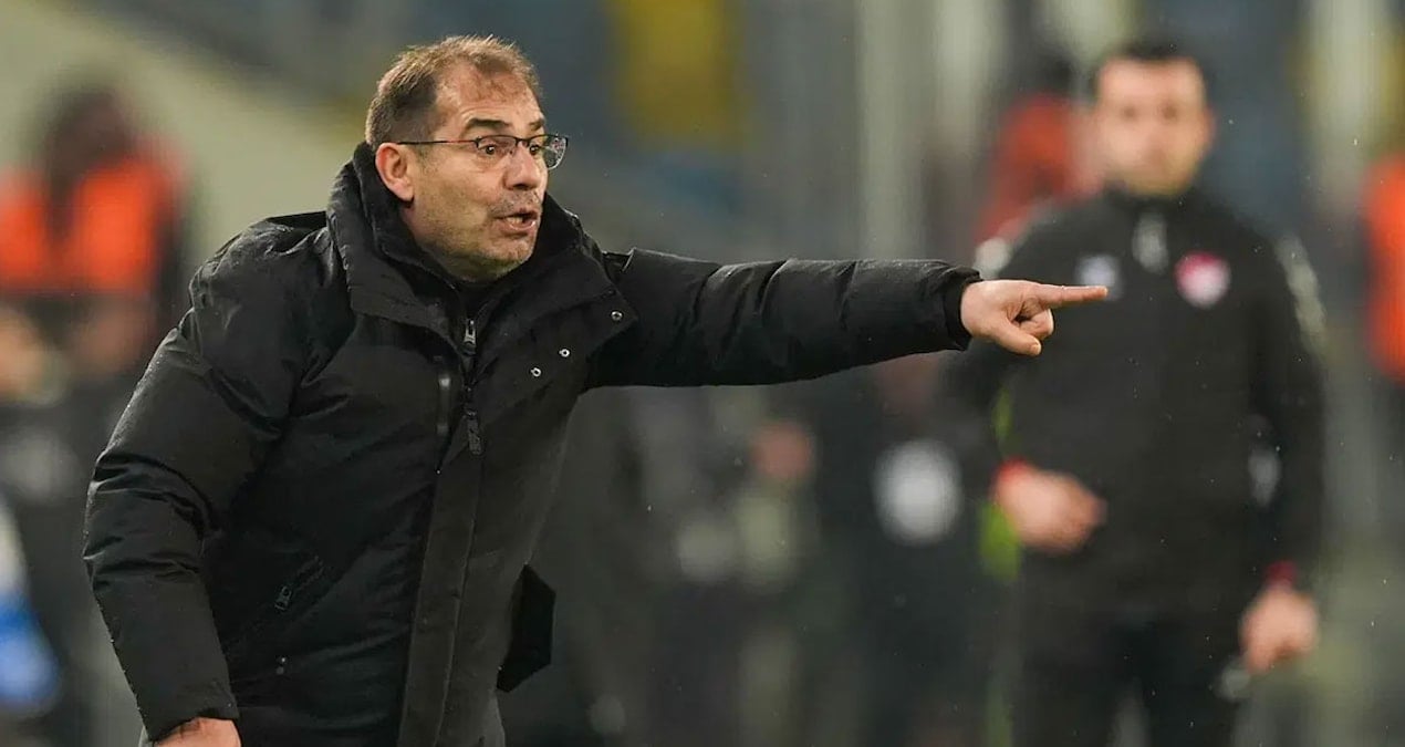 Süper Lig ekibinin teknik direktörü 'ayağa kalkmadığı için kovuldu'