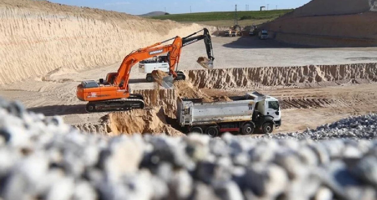 Dünyanın en büyük rezervi bulundu: 104 milyon tonluk dev keşif
