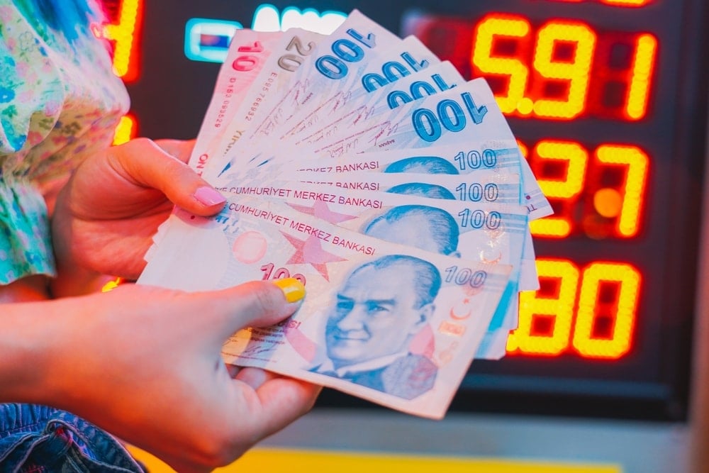 Dolar/TL yeni zirveye yakın!