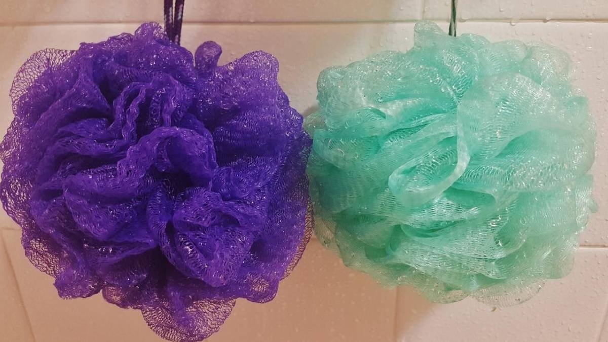 Duş lifiyle yıkananlar yandı