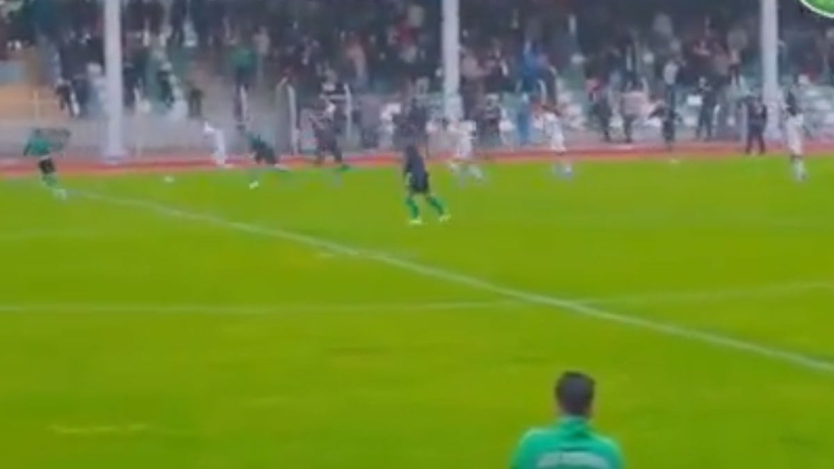 İşte futbolumuzun geldiği nokta! Anonsçu, 90+3'teki golde hakemin annesine küfretti