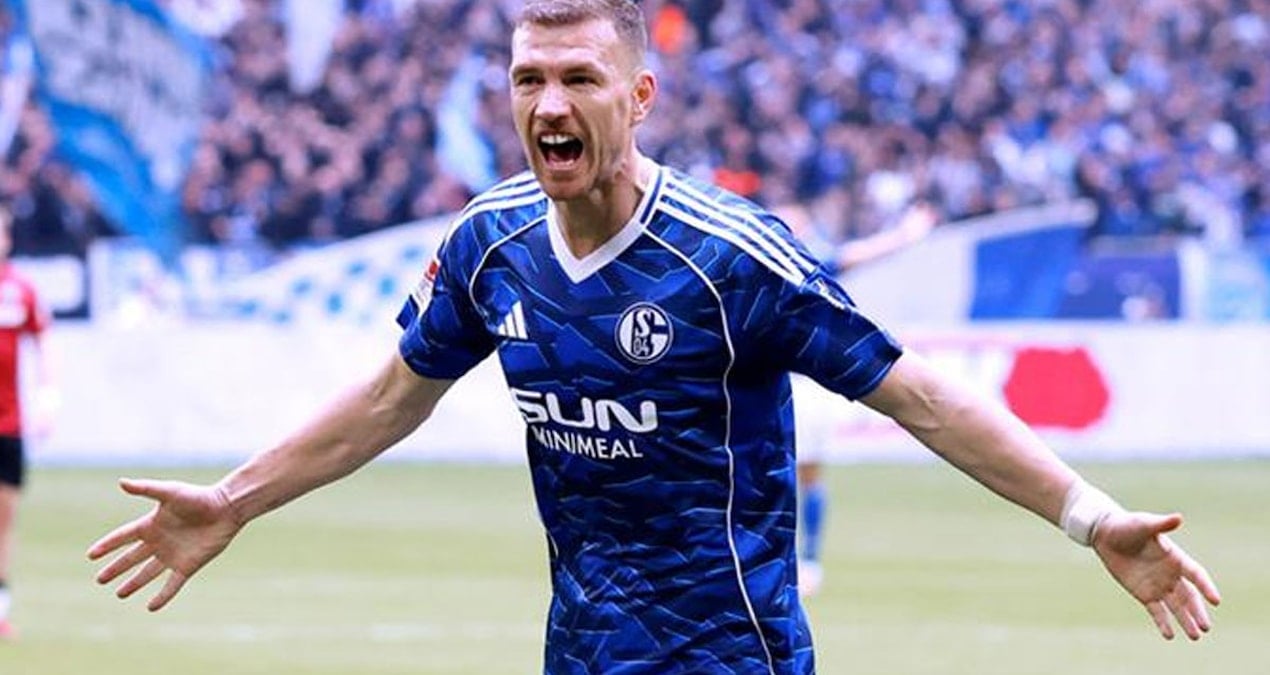 Yüz binler Fenerbahçe'nin eski yıldızının vereceği kararı bekliyor