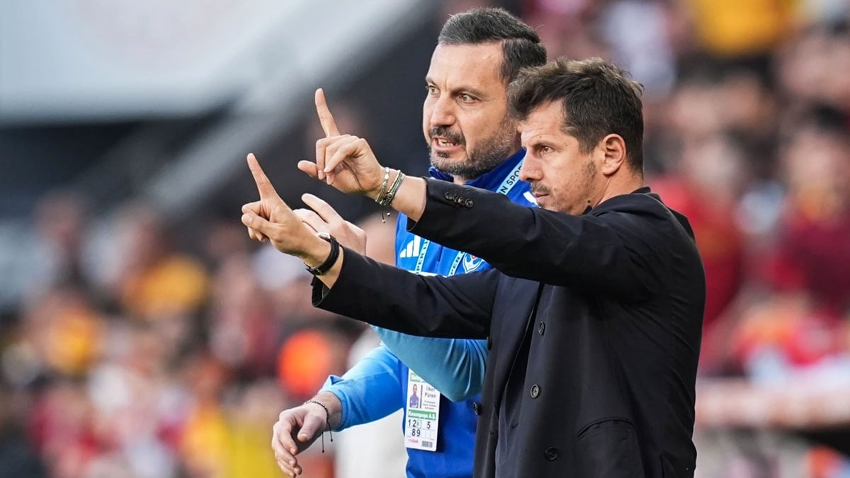 Emre Belözoğlu açtı ağzını yumdu gözünü