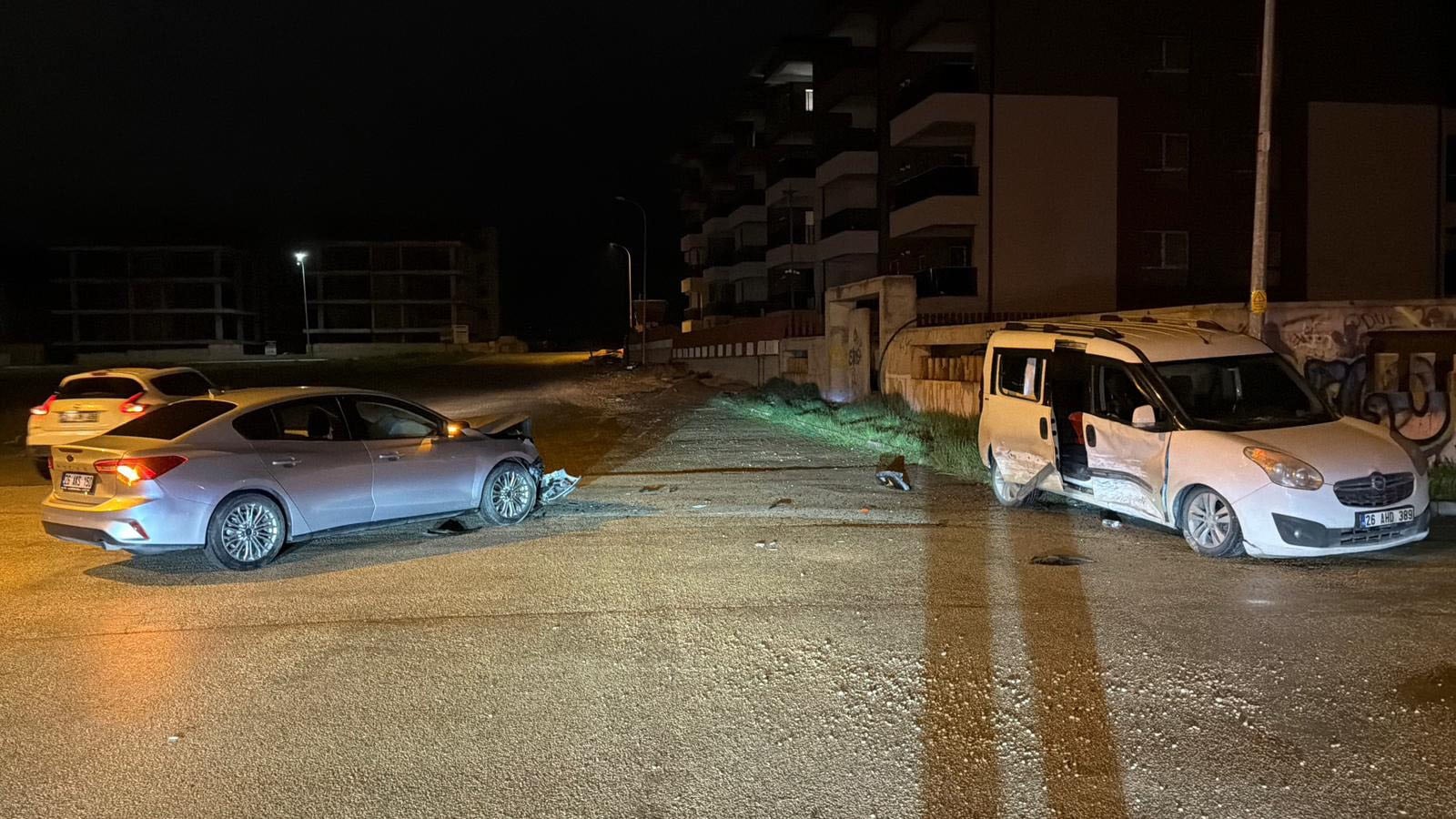 Ehliyetsiz sürücüyle alkollü sürücü kaza yaptı!