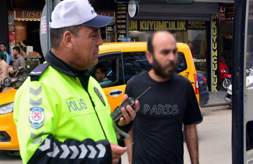 Adana'da olaylı denetim: Yediği cezanın hırsını gazeteciden çıkardı!