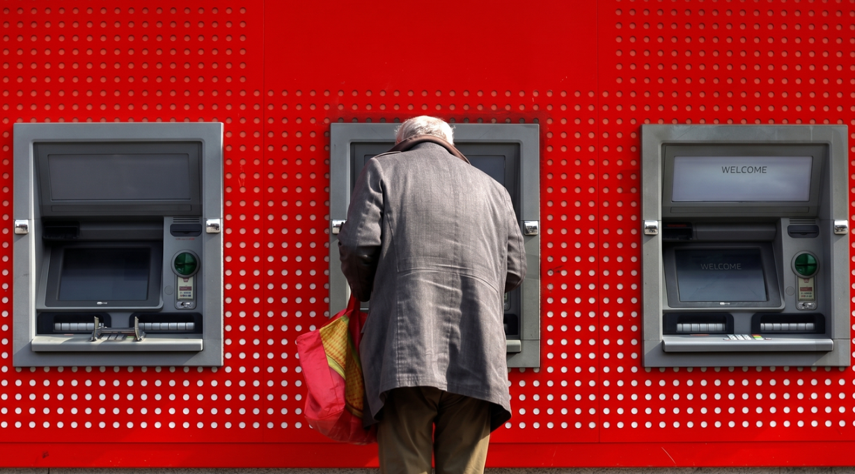 Ünlü banka duyurdu: Mayıs sonuna kadar 40 şube kapanacak