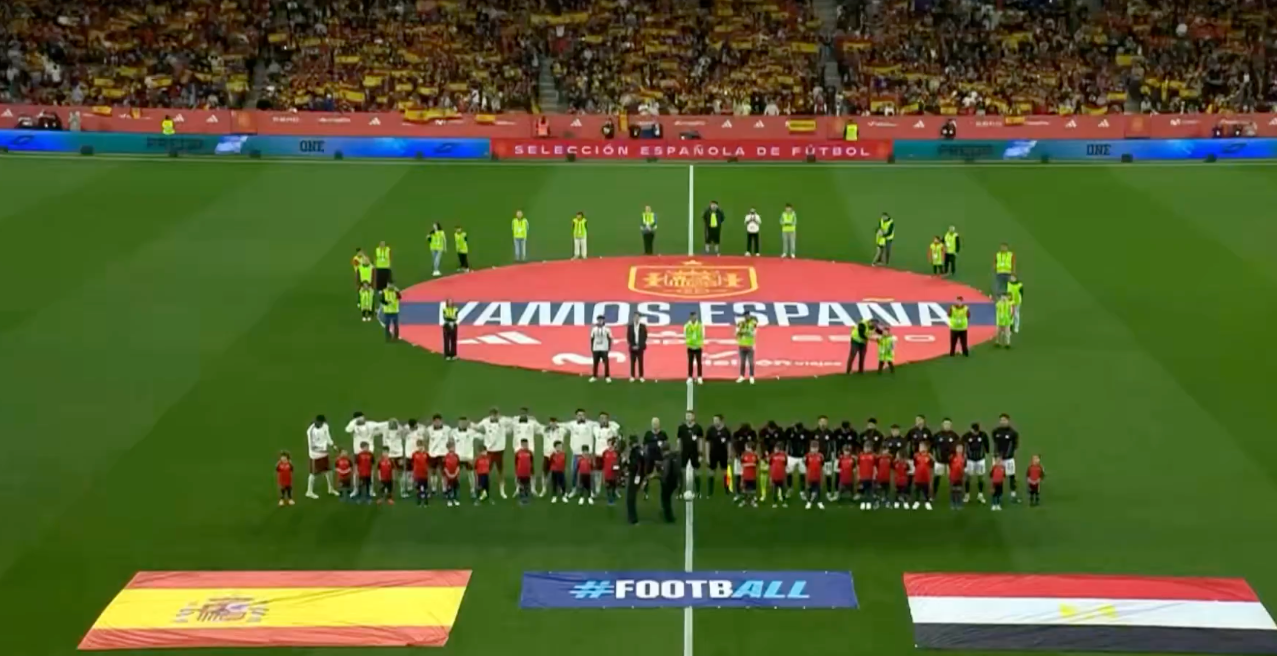 İspanya-Mısır maçında skandal tezahürat! Futbolcular bile şok oldu