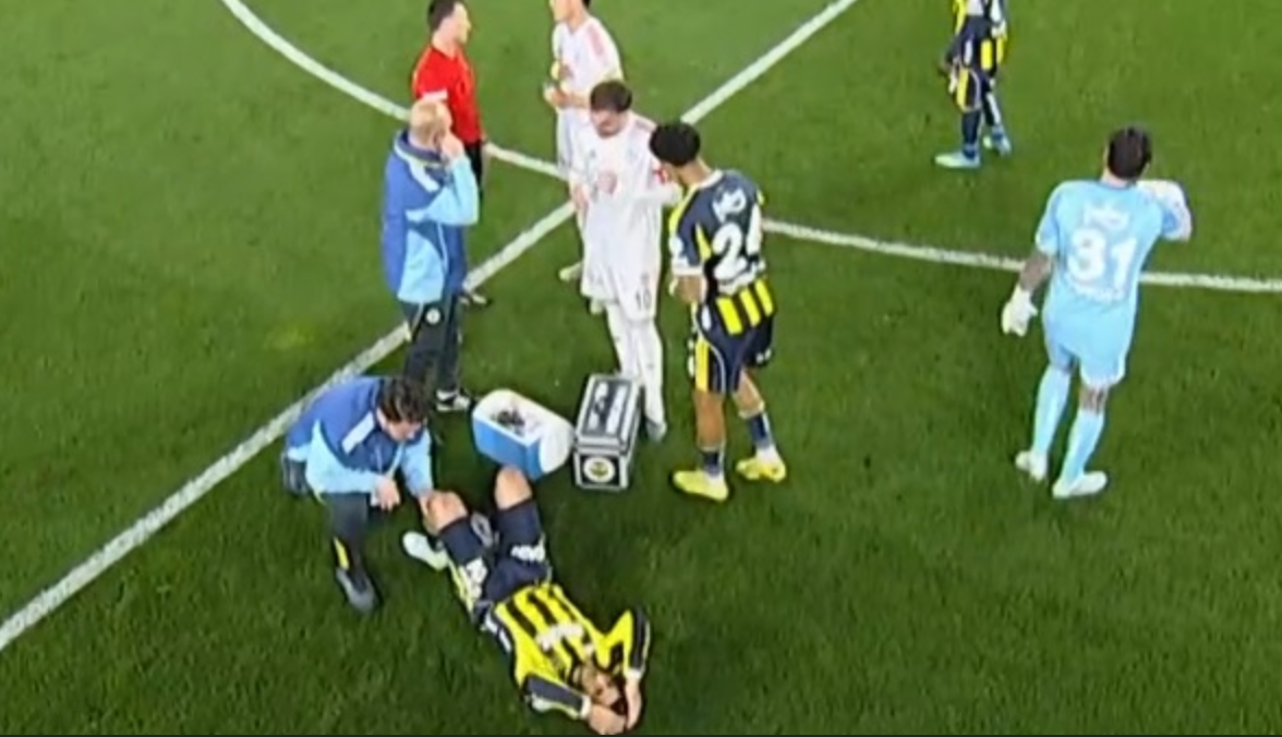 Fenerbahçe'ye büyük şok! Asensio sakatlandı