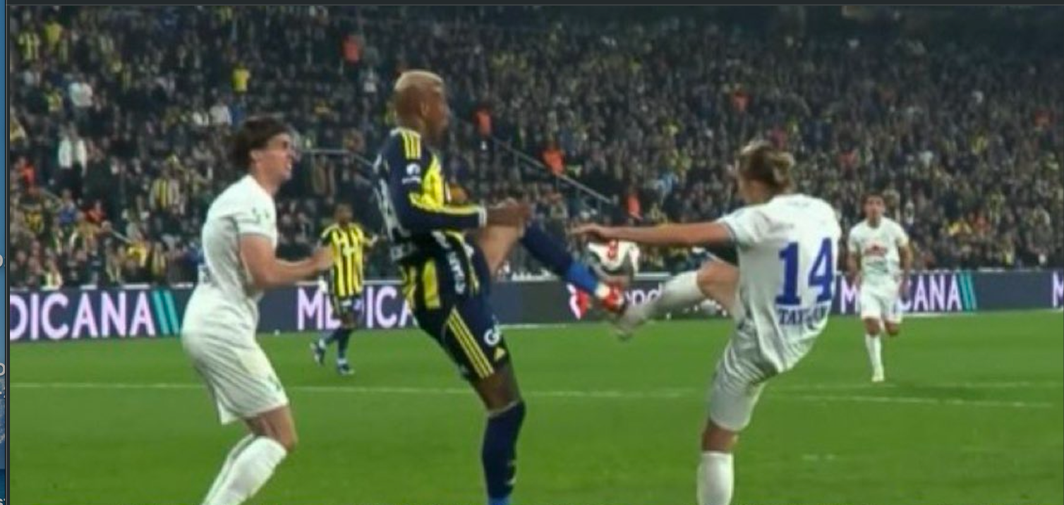 VAR devreye girdi penaltı geldi