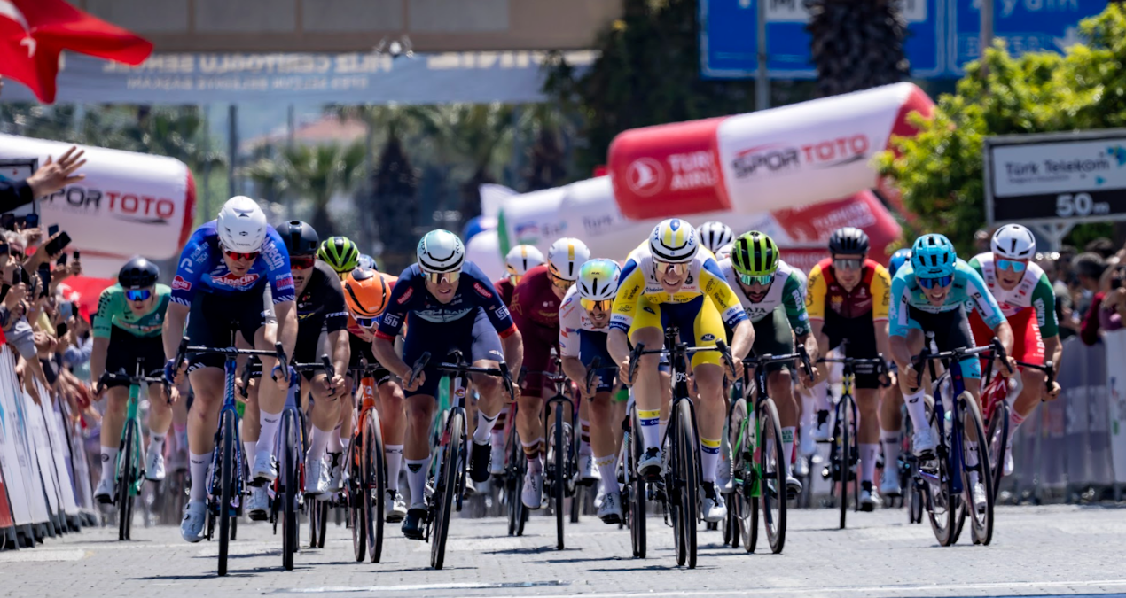 Cumhurbaşkanlığı Bisiklet Turu resmen başladı! İşte ilk etabı kazanan isim