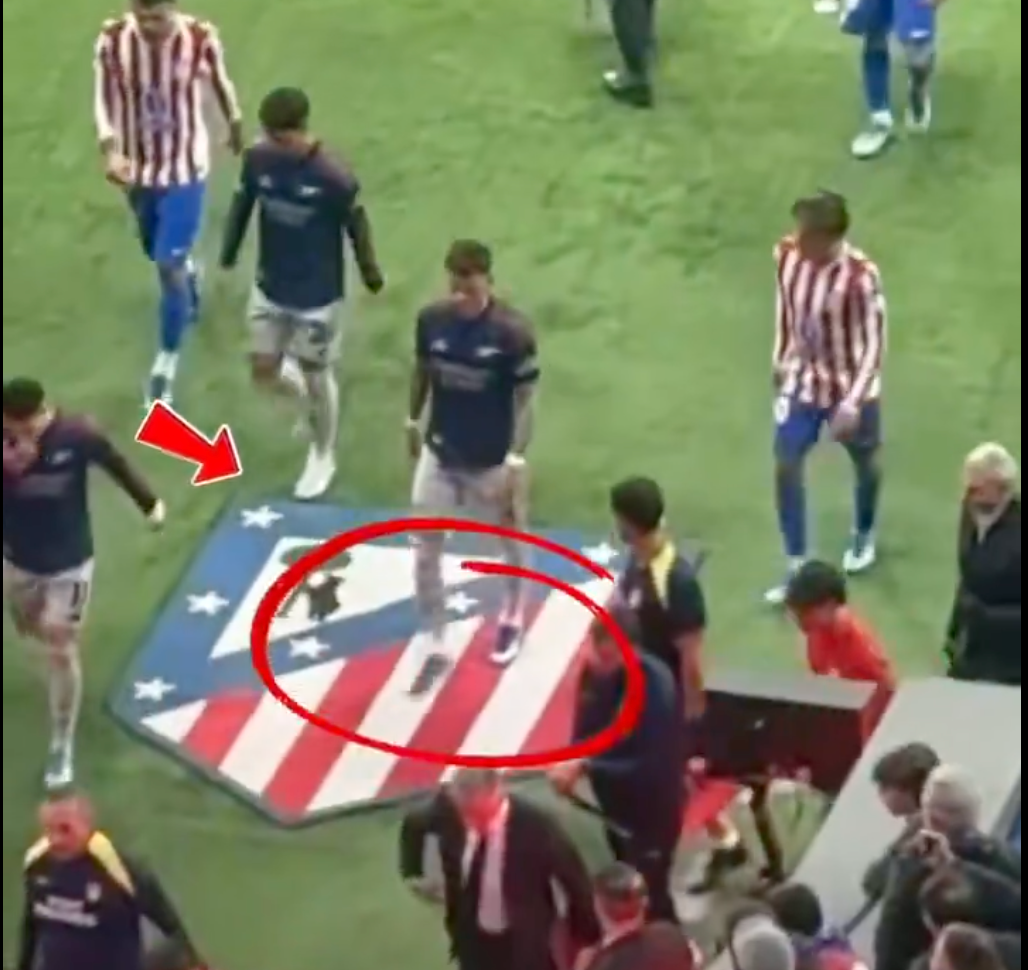 Şampiyonlar Ligi’nde Simeone-Ben White kavgası! Atletico logosuna bastı ortalık karıştı