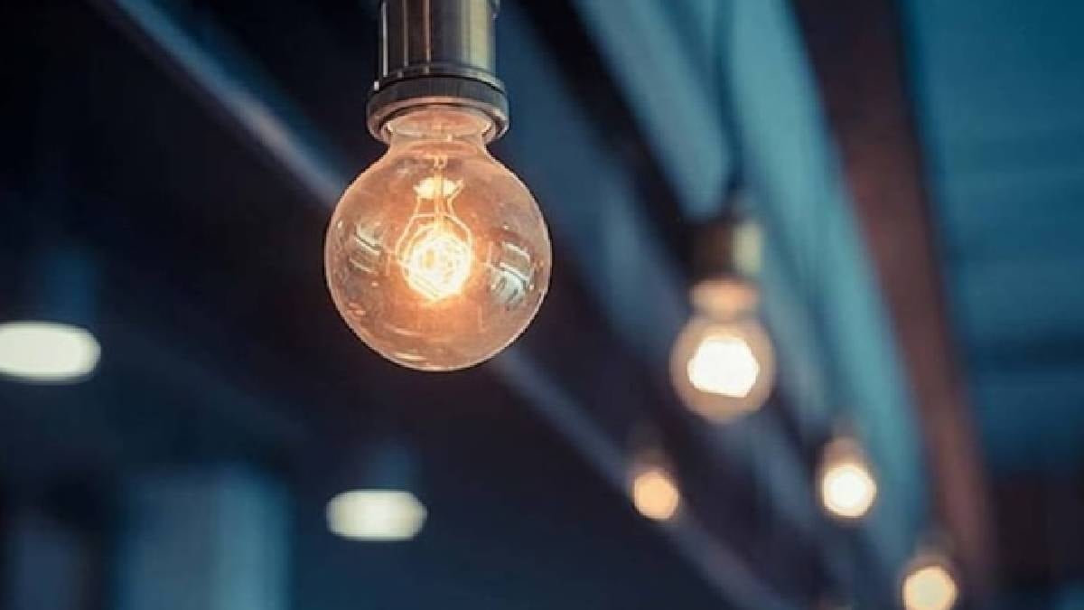 Ülkede elektrik peynir ekmek gibi marketlerde satılıyor