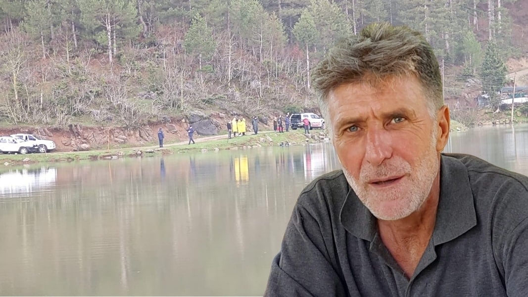 Balık tutmak için gittiği gölette boğuldu