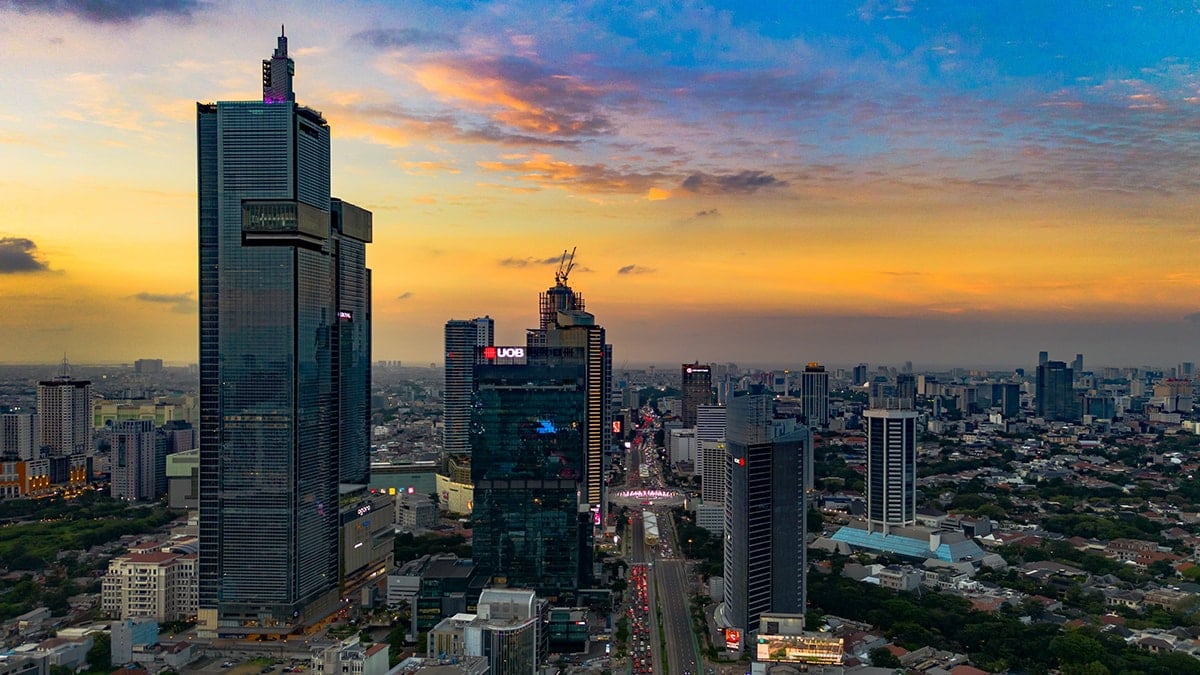 Ülkede radikal kararlar art arda geldi: Seyahatlere %70 fren, herkes eve kapanıyor