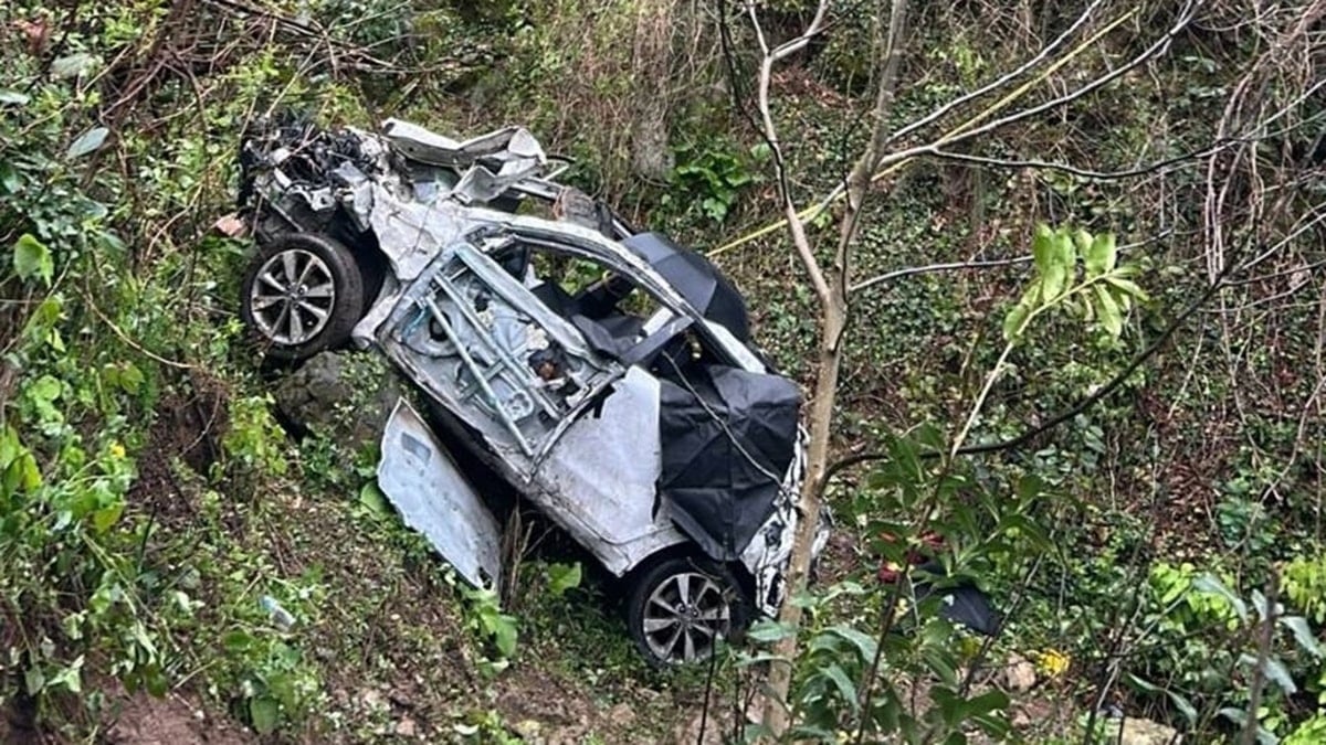 Esra öğretmen ve babası feci şekilde can verdi