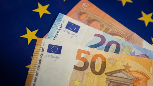 Euro Bölgesi'nde yatırımcı güveni beklentileri aştıEuro Bölgesi'nde yatırımcı güven endeksi haziranda beklentilerin üzerinde toparlanarak üst üste ikinci ay yükseldi.