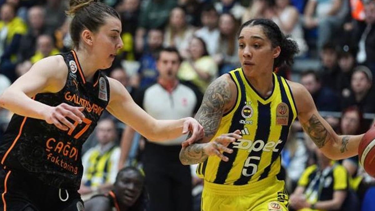 Fenerbahçe Opet dev finalde 2-0'ı buldu